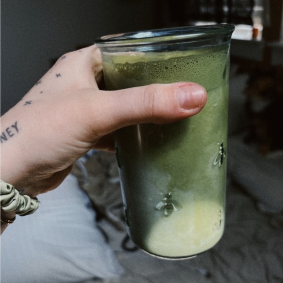 Meet your Posher, Cece - Picture 4 of 8